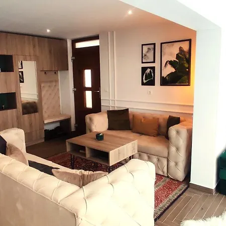 Apartment Pine